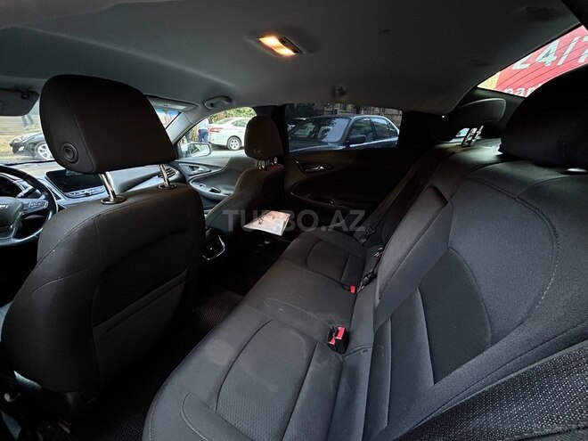 Chevrolet Malibu-5