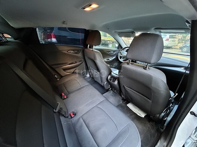Chevrolet Malibu-6