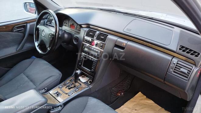 Mercedes E 240 1999, 255,000 km - 2.4 l - Bakı