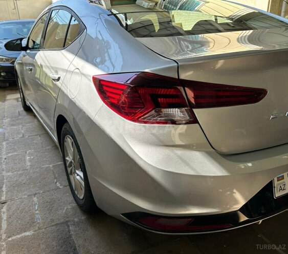Hyundai Elantra 2018, 137,317 km - 2.0 л - Bakı