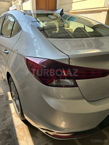 Hyundai Elantra 2018, 137,317 km - 2.0 л - Bakı