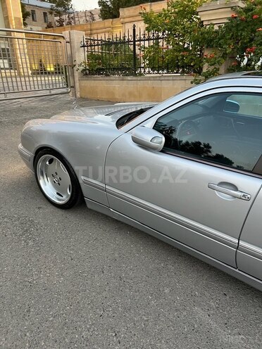 Mercedes E 320 2000, 258,000 km - 3.2 l - Bakı