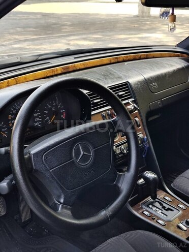 Mercedes C 200 1997, 240,000 km - 2.0 л - Şəki