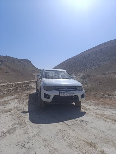Mitsubishi L200 2014, 480,853 km - 2.5 l - Bakı