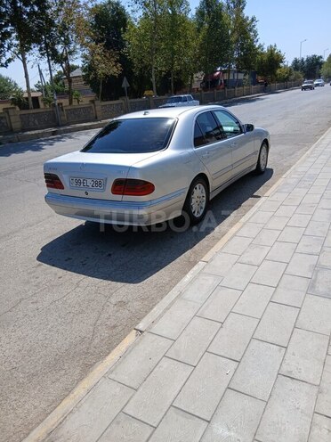 Mercedes E 220 2001, 605,000 km - 2.2 l - Cəlilabad
