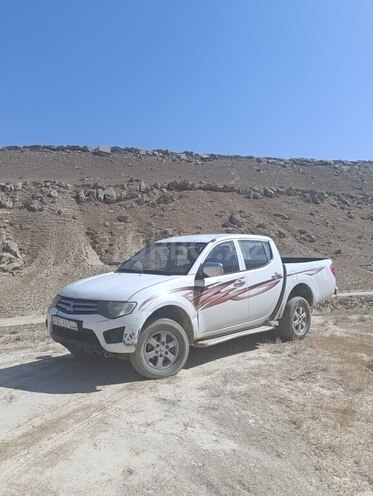 Mitsubishi L200 2014, 480,853 km - 2.5 l - Bakı