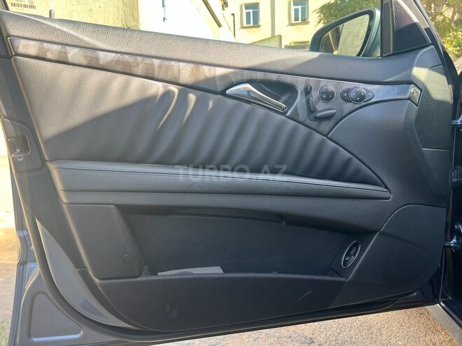 Mercedes E 220 2006, 235,600 km - 2.2 l - Bakı