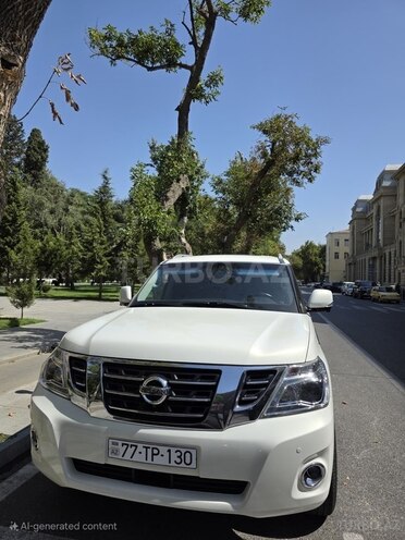 Nissan Patrol 2013, 132,000 km - 5.6 л - Bakı