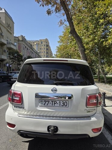 Nissan Patrol 2013, 132,000 km - 5.6 л - Bakı
