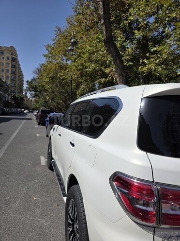 Nissan Patrol 2013, 132,000 km - 5.6 л - Bakı