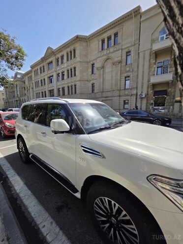 Nissan Patrol 2013, 132,000 km - 5.6 л - Bakı