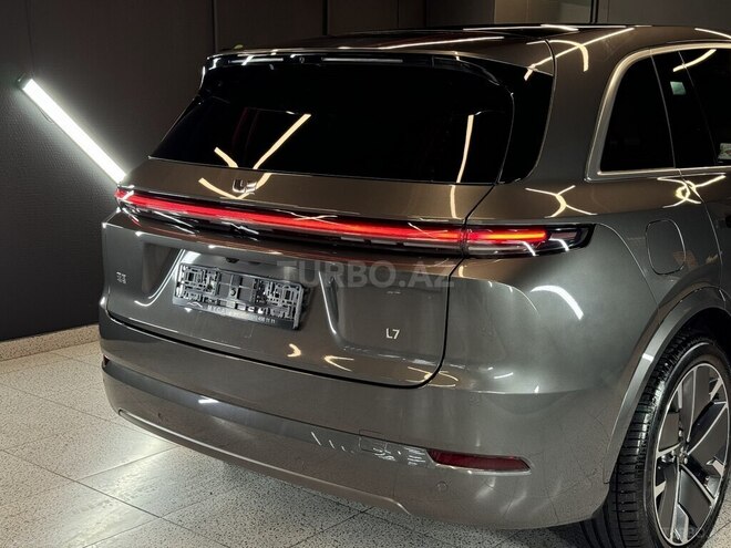 Li Auto L7-9
