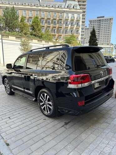 Toyota Land Cruiser 2017, 72,331 km - 4.6 l - Bakı