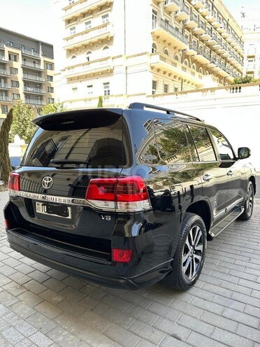 Toyota Land Cruiser 2017, 72,331 km - 4.6 l - Bakı