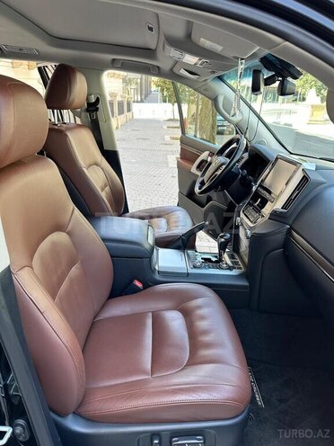 Toyota Land Cruiser 2017, 72,331 km - 4.6 l - Bakı
