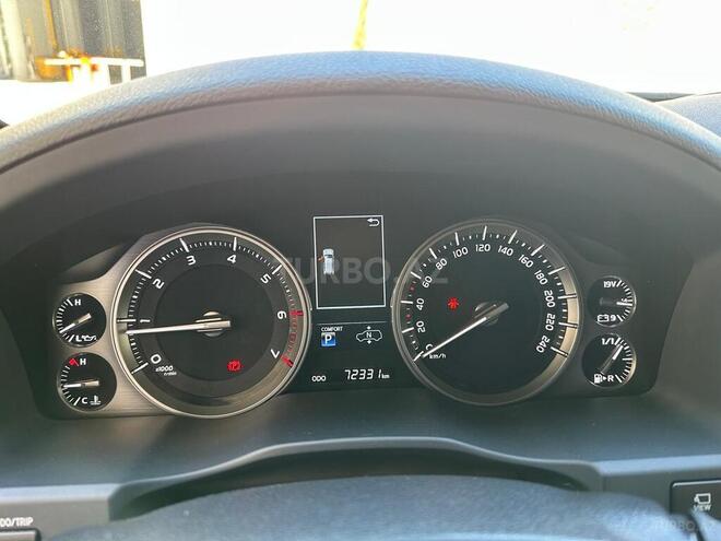 Toyota Land Cruiser 2017, 72,331 km - 4.6 l - Bakı