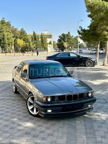 BMW 520 1992, 125,807 km - 2.0 l - Sumqayıt
