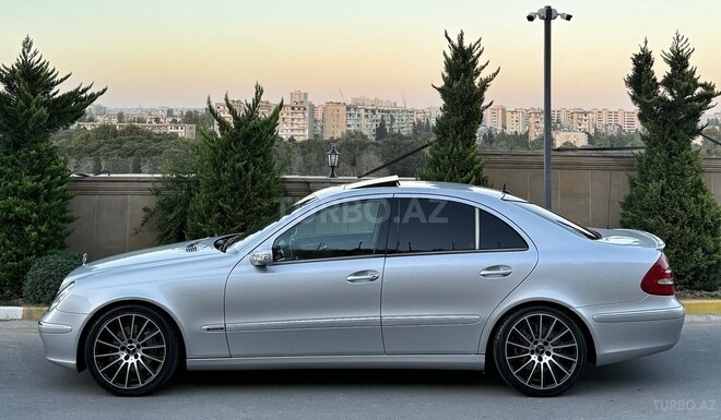 Mercedes E 320 2003, 330,000 km - 3.2 l - Bakı