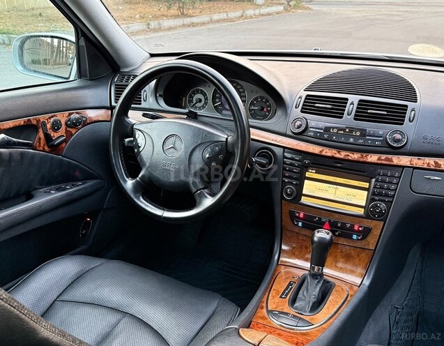 Mercedes E 320 2003, 330,000 km - 3.2 l - Bakı