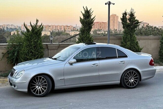 Mercedes E 320 2003, 330,000 km - 3.2 l - Bakı