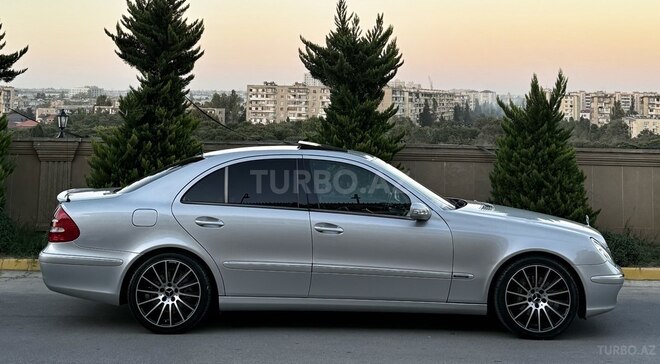 Mercedes E 320 2003, 330,000 km - 3.2 l - Bakı