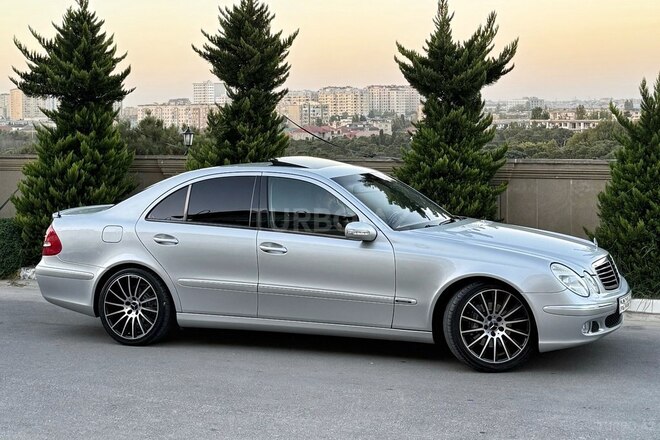 Mercedes E 320 2003, 330,000 km - 3.2 l - Bakı