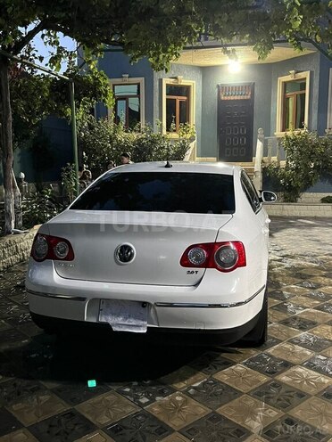 Volkswagen Passat 2010, 283,000 km - 2.0 l - Bakı