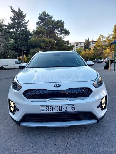 Kia Niro-1