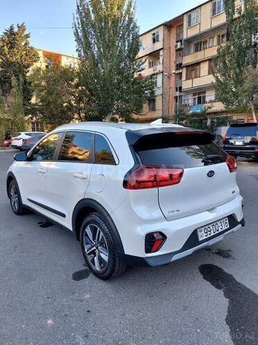 Kia Niro-5