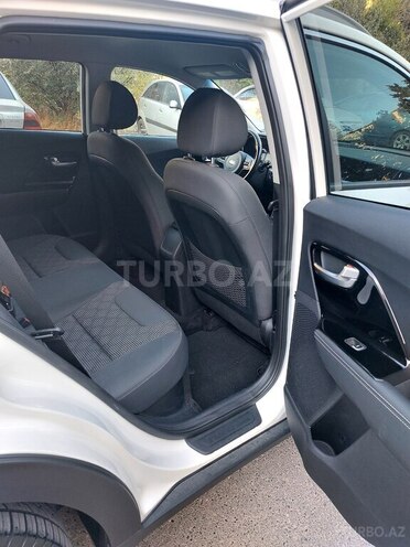 Kia Niro-18