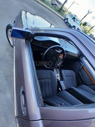 Mercedes E 220 1995, 352,142 km - 2.2 l - Sumqayıt