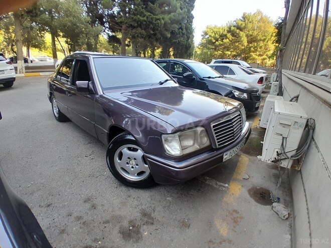 Mercedes E 220 1995, 352,142 km - 2.2 l - Sumqayıt