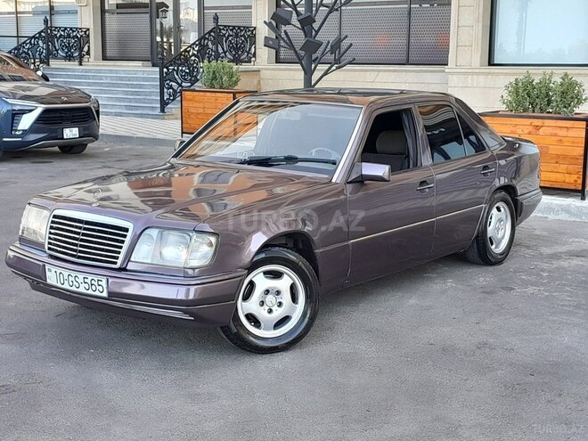Mercedes E 220 1995, 352,142 km - 2.2 l - Sumqayıt
