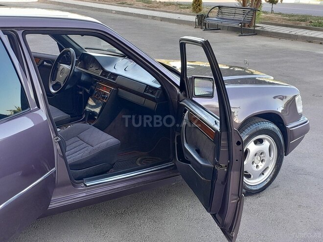 Mercedes E 220 1995, 352,142 km - 2.2 l - Sumqayıt