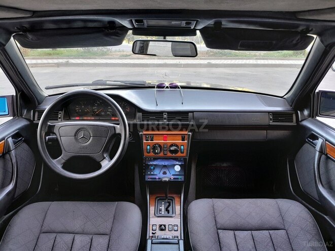Mercedes E 220 1995, 352,142 km - 2.2 l - Sumqayıt