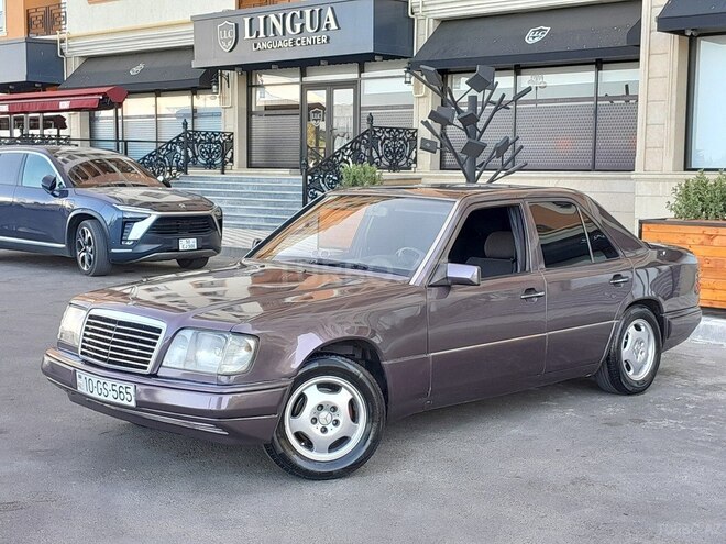 Mercedes E 220 1995, 352,142 km - 2.2 l - Sumqayıt