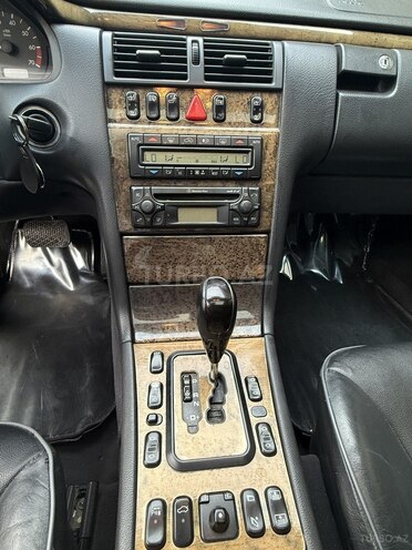 Mercedes E 320 2000, 320,000 km - 3.2 l - Bakı