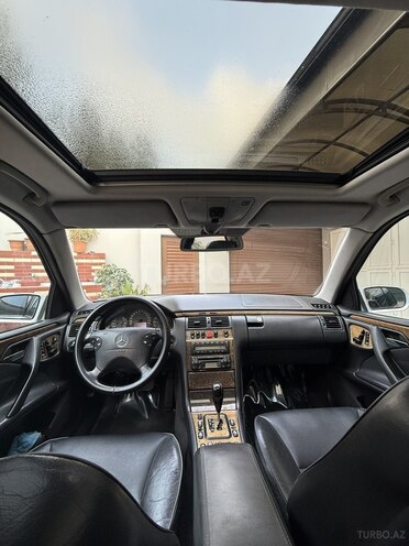 Mercedes E 320 2000, 320,000 km - 3.2 l - Bakı