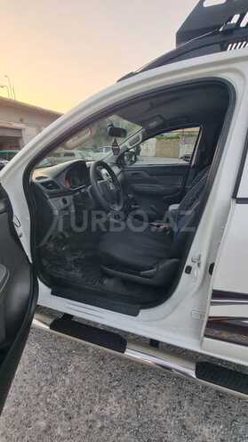Mitsubishi L200 2016, 325,000 km - 2.4 l - Bakı