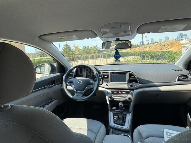 Hyundai Elantra 2017, 104,500 km - 2.0 l - Bakı