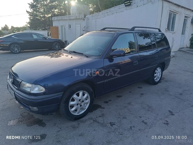Opel Astra 1997, 302,000 km - 1.6 l - Bakı