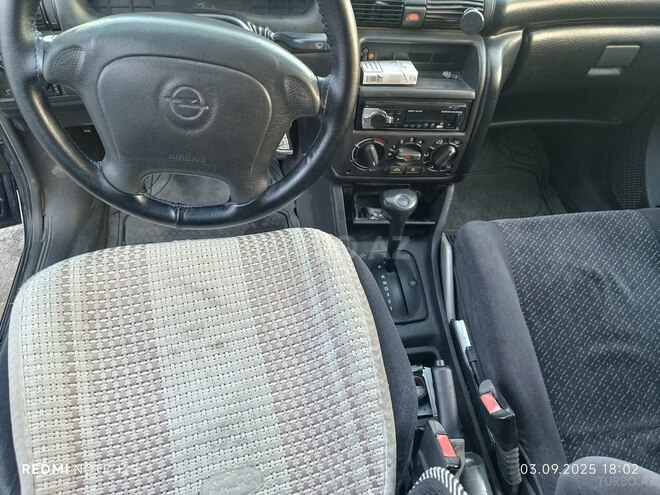 Opel Astra 1997, 302,000 km - 1.6 l - Bakı