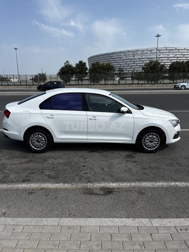 Skoda Rapid 2020, 182,000 km - 1.6 l - Bakı