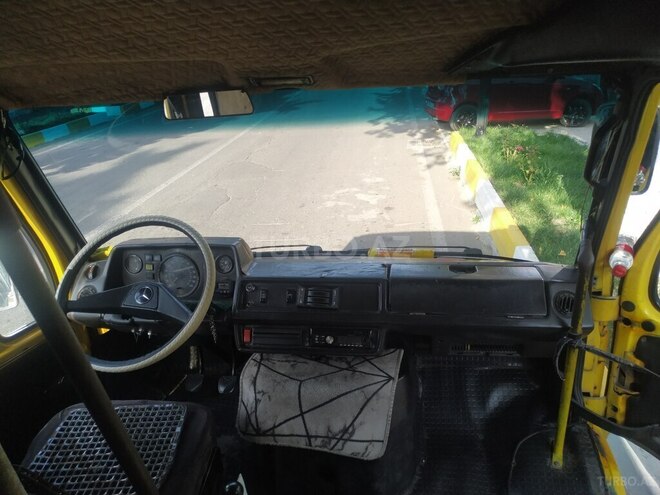 Mercedes 308 D 1994, 250,000 km - 2.3 l - Zaqatala