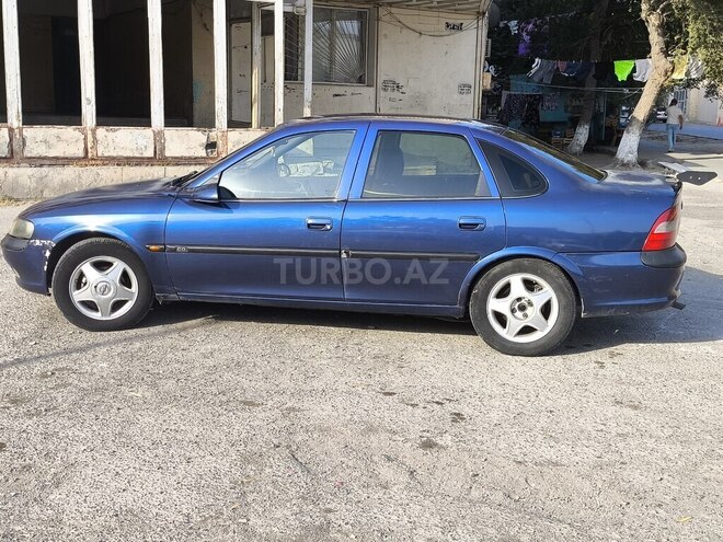 Opel Vectra 1996, 500,000 km - 1.8 l - Sumqayıt