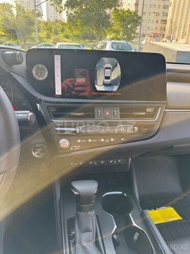 Lexus ES 300h-9