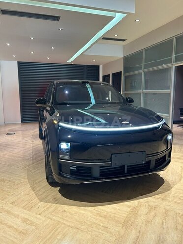 Li Auto L9-5