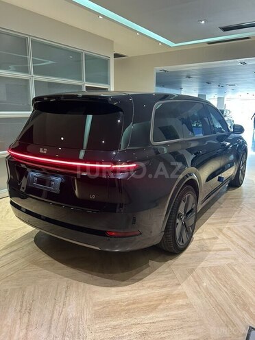 Li Auto L9-9