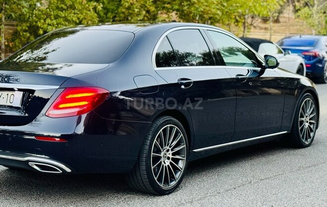 Mercedes E 220 d 2018, 185,000 km - 2.2 l - Bakı