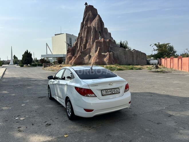 Hyundai Accent 2015, 163,000 km - 1.6 l - Xaçmaz